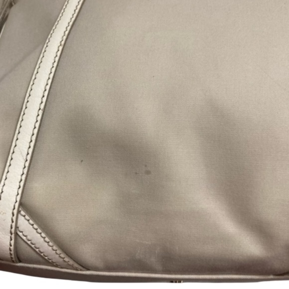 Burberry Canterbury tote bag in khaki and white leather - Picture 7 of 13